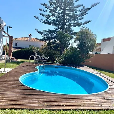 Villa María Elena, En Fuente Del Gallo *