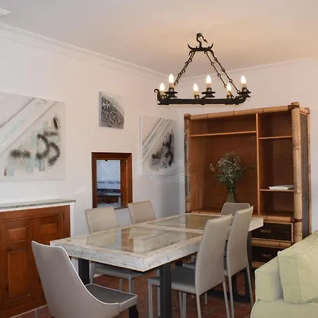 Maria Elena, En Fuente Del Gallo * コニル・デ・ラ・フロンテラ