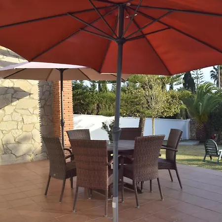 Maria Elena, En Fuente Del Gallo Villa