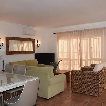 Maria Elena, En Fuente Del Gallo Вілла *