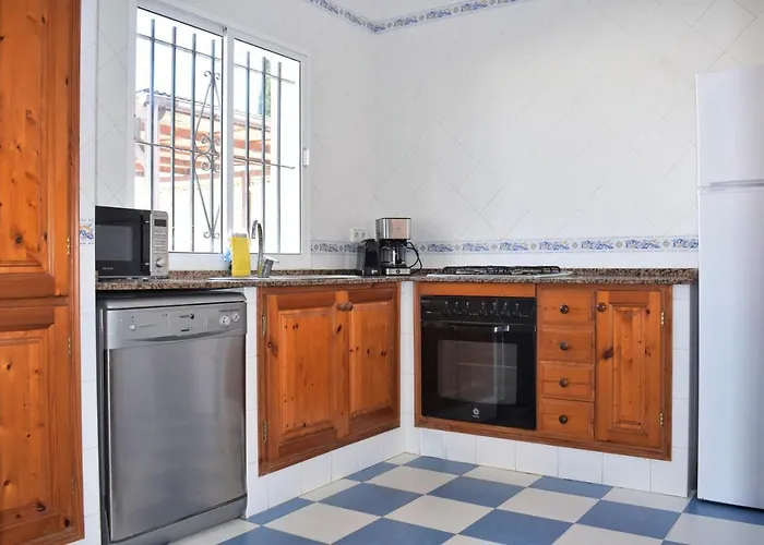 Villa Maria Elena, En Fuente Del Gallo *