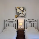 Maria Elena, En Fuente Del Gallo Villa *